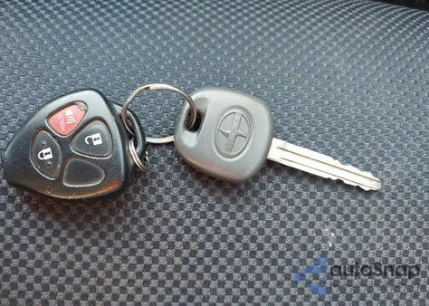 2007 Scion Tc из США, поврежденный, VIN JTKDE167570155725